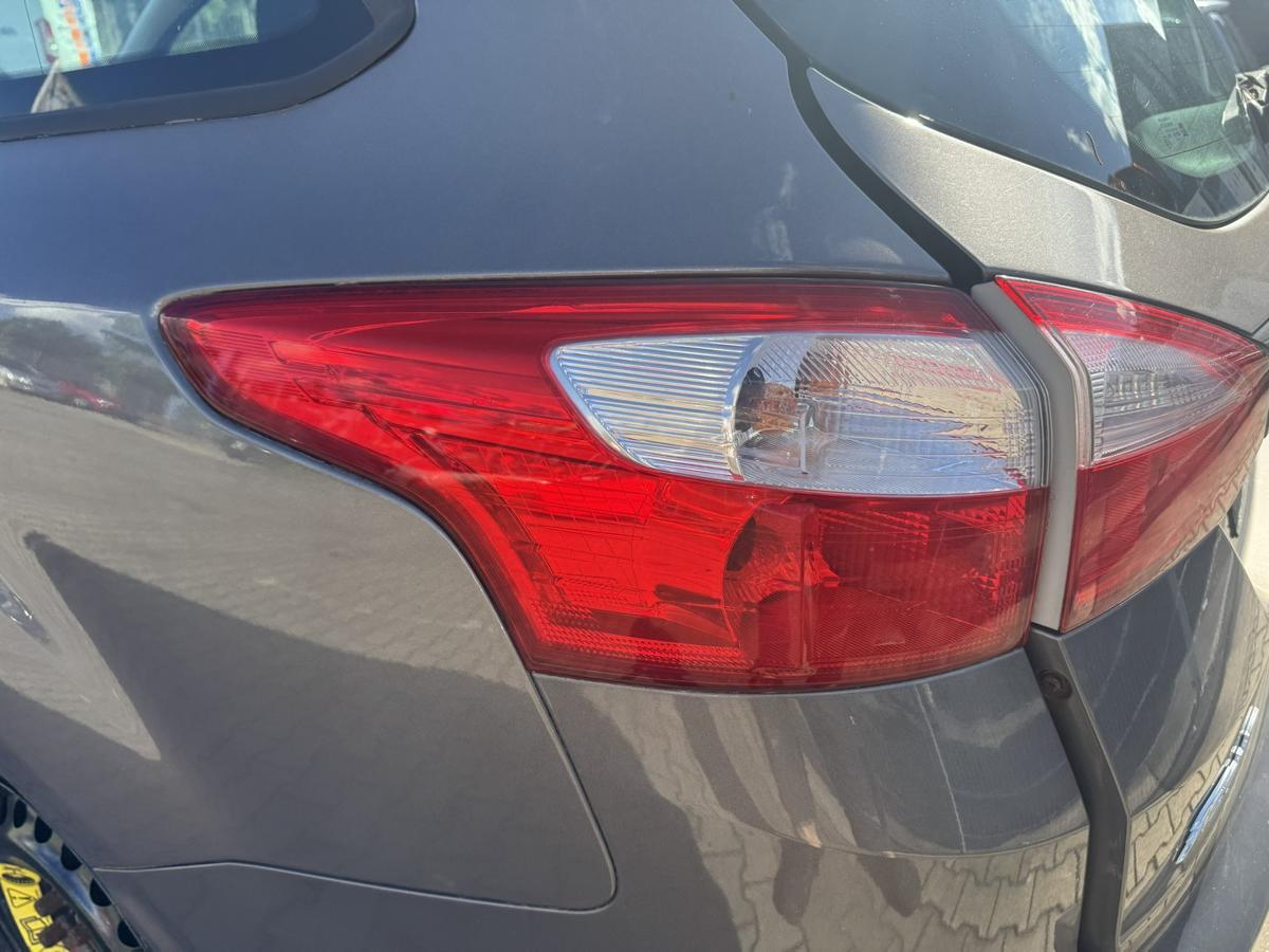 Ford Focus 3 original R&uuml;cklicht R&uuml;ckleuchte Schlussleuchte links au&szlig;en Kombi Bj.2012